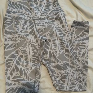 Patterned Alo Yoga workout pants